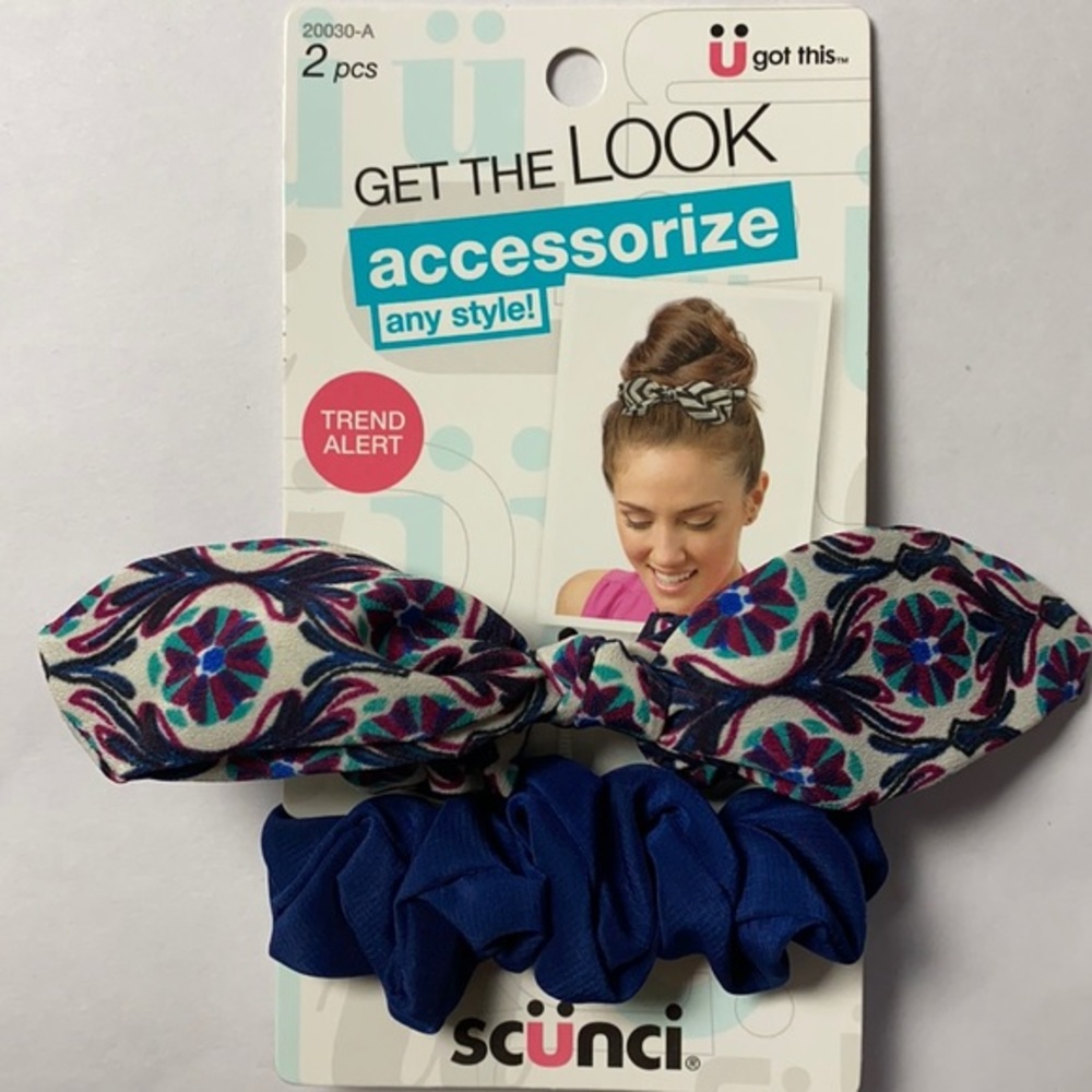 ❤️‍🔥10/$30❤️‍🔥Scunci 2 pack Scrunchies with Bow